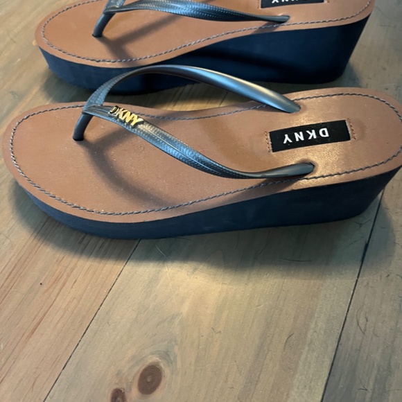 Sandals - Picture 2 of 4